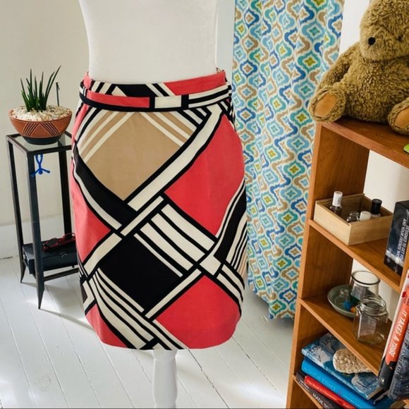 Mod-inspired Geometric Patterned Aline Skirt (size 0) - Picture 2 of 7